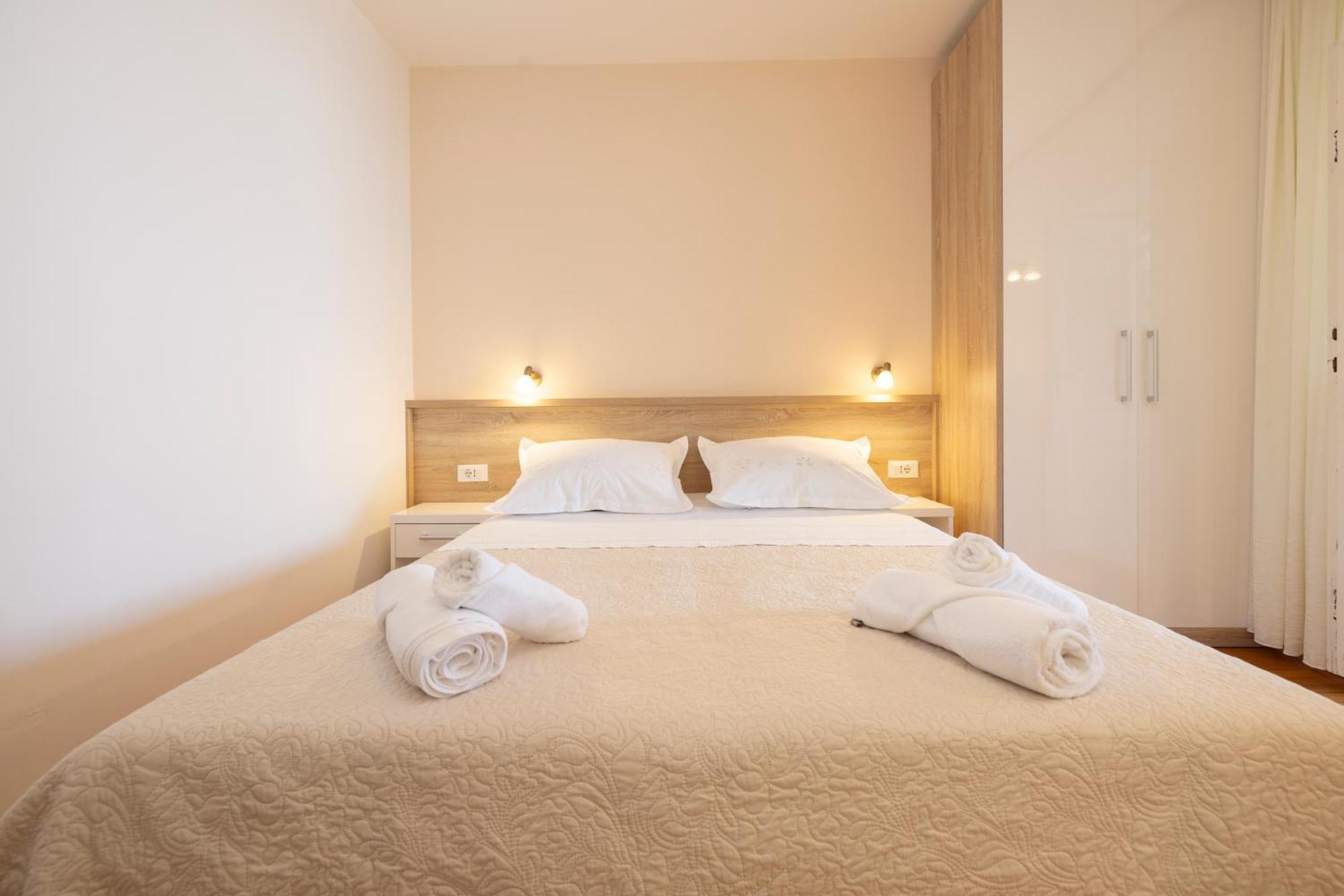 Apartmans Lale Brela Dış mekan fotoğraf